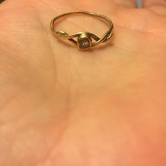 🌷 Beautiful Diamond and 14k Gold Ring 🌷 - Picture 4 of 6